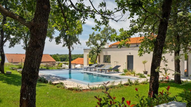 Modern villa Casetta Molindrio with pool in Porec - B&B Poreč