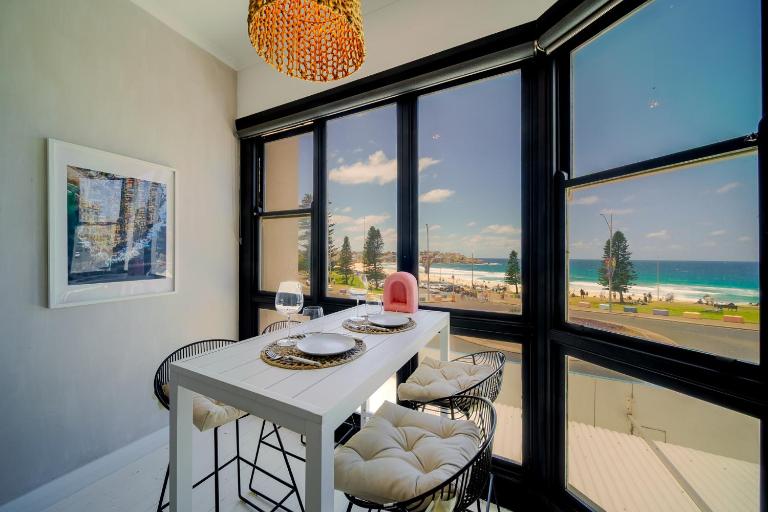 Sea Breeze Beachfront- BBQ Laundry Terrace - B&B Sydney