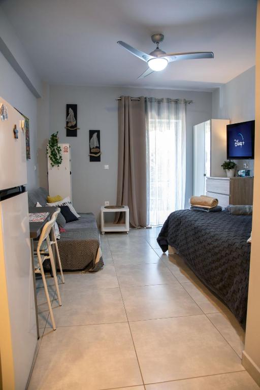 Homeyfeel Stay Sea 1 - Modern studio next to the sea! - B&B Limín Mesoyaías