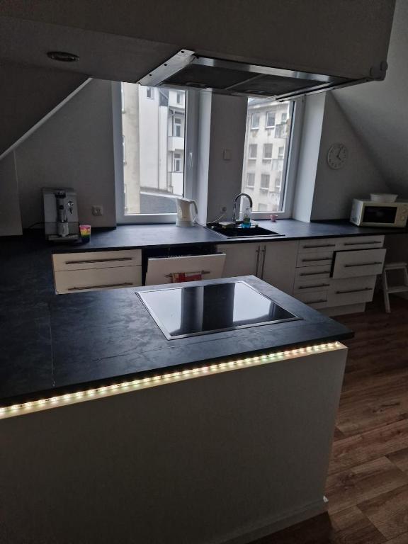 Modern FeWo in DU-Neudorf zentral & top location - B&B Duisburg