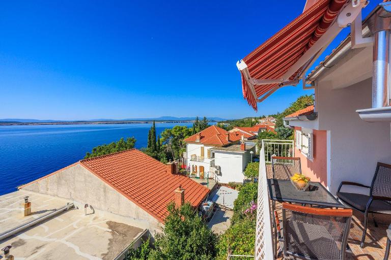 Bezauberndes Apartment nur 80 Meter zum Strand mit grandiosem Meerblick - B&B Dramalj