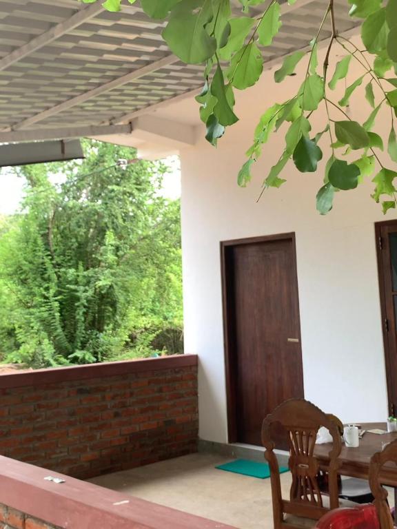 Wilpattu Nuga Lodge - Bed and Breakfast Pahala Maragahawewa