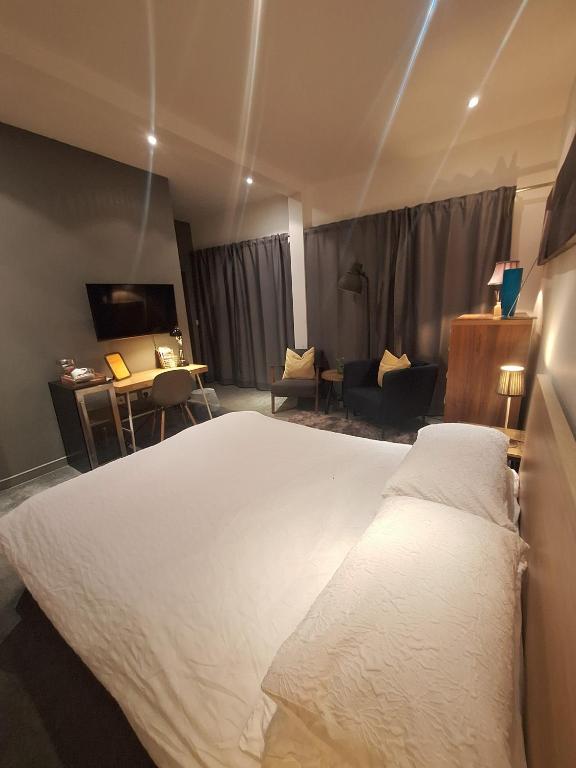 the icecream factory, room in private house - B&B York