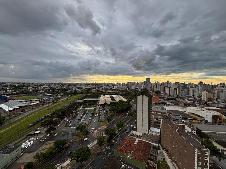 Apartamento 2 quartos vista urbana - Chambres d'hôtes Curitiba