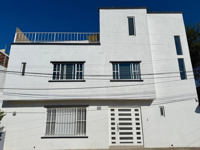 Modern and Comfortable House Excellent Location - Ferienwohnung Guadalajara