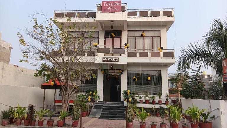 Taj Classic Agra - B&B Agra