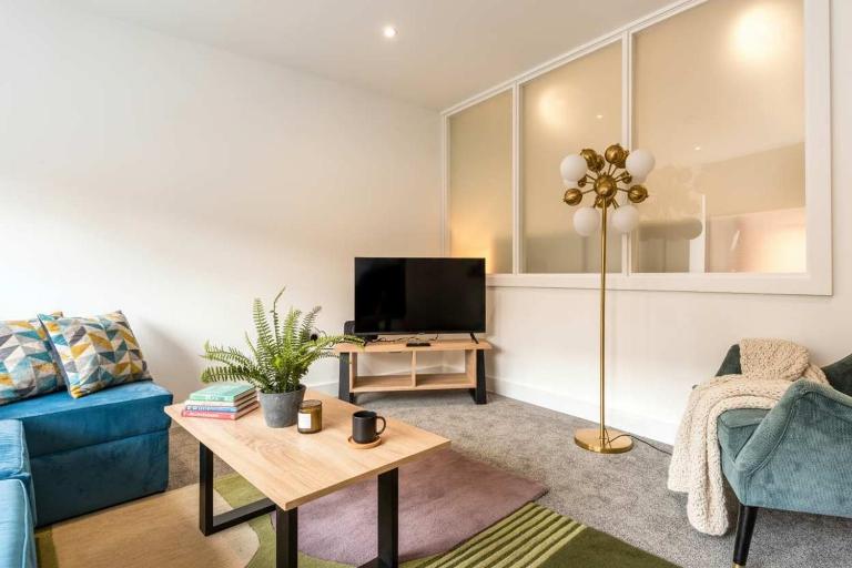 Modern Studio Apartment in Central Rotherham - B&B Rotherham