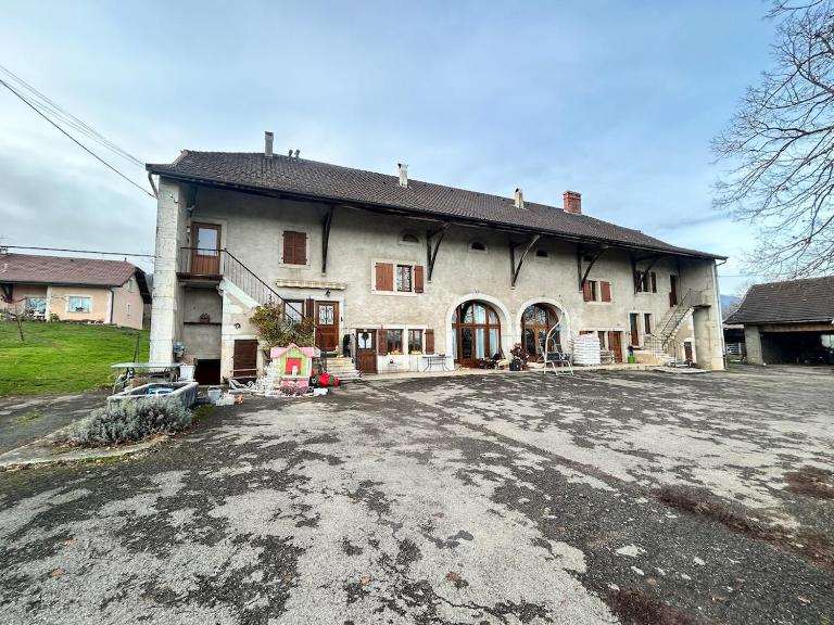 Appartement dans une ancienne ferme - Chambres d'hôtes Thoiry