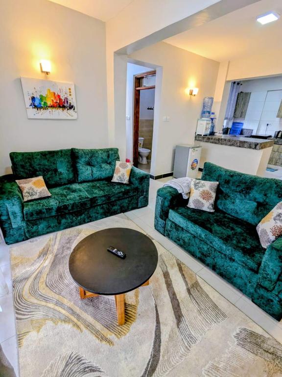 Eldoret luxe 1 bedroom Teakwood - Chambres d'hôtes Eldoret