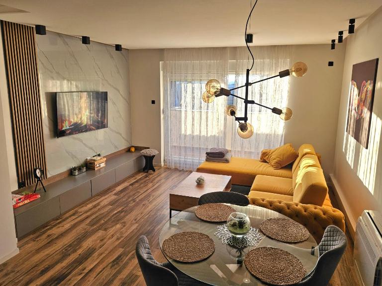 Leotar View Apartment - B&B Trebinje