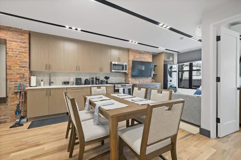 Luxury and Trendy 3BR 2BA APT only 20 minutes to New York - Ferienwohnung Jersey City