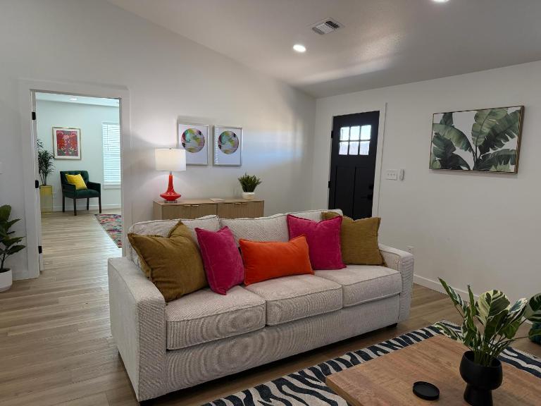 Game Night Getaway - 3BR Near WinStar - B&B Thackerville