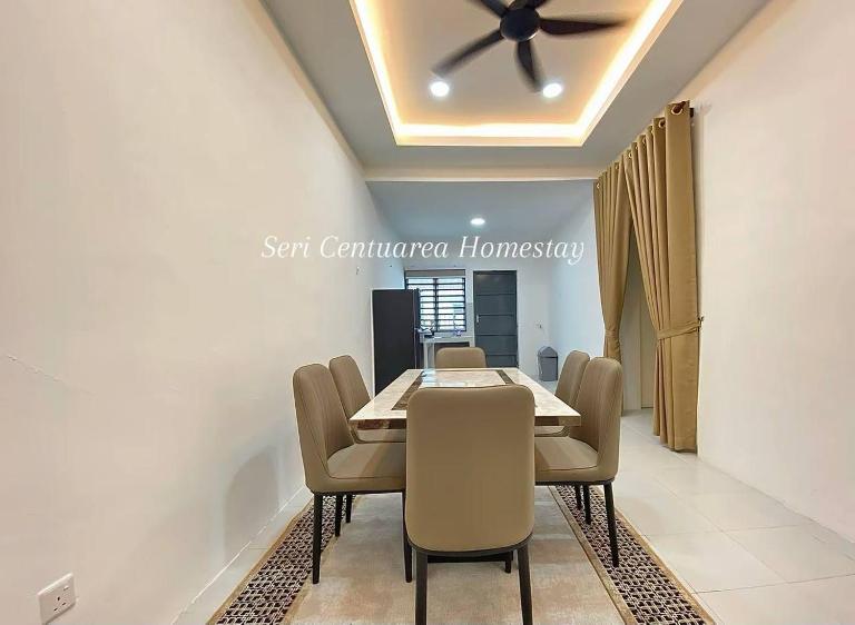 Seri Centuarea Homestay, Seri Iskandar - Chambres d'hôtes Seri Iskandar