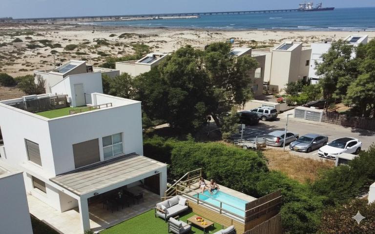 הבית בחוף הים קיסריה - Bed and Breakfast Caesarea