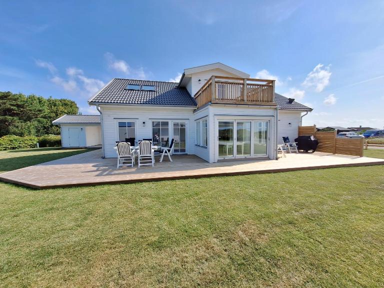 Hamptons Style Hus med havsutsikt i Olofsbo - B&B Falkenberg