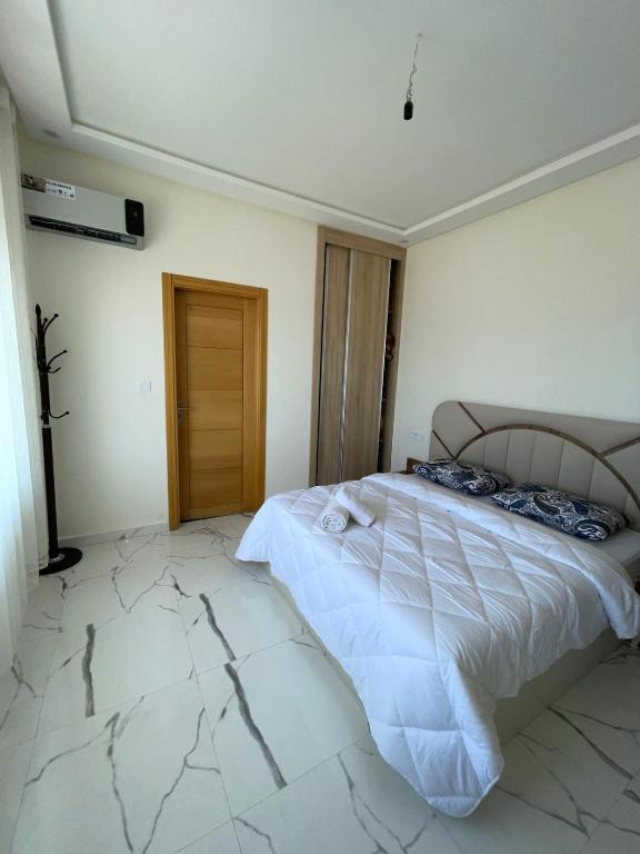 Sea View Apartment - 3 Bedrooms - Air Conditioned - Ferienwohnung Al-Hoceima