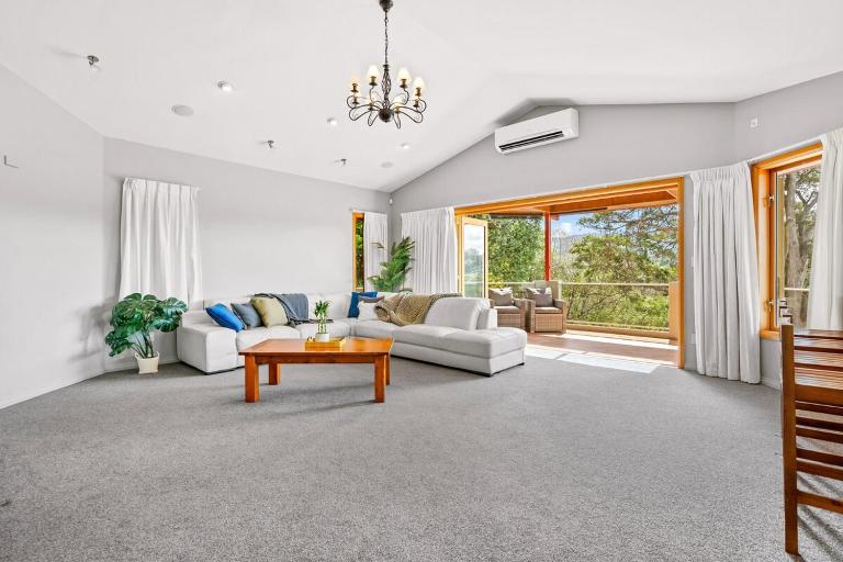 Spacious retreat with views, hot tub, games room! - Chambres d'hôtes Whangarei