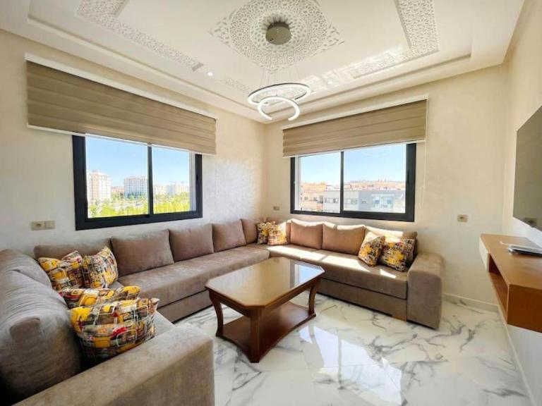 Feel at Home Apartments 10 with Restaurant - B&B Tangeri