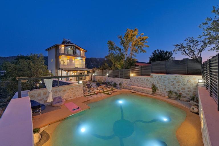 Villa X Özel Havuzlu, İzole, Doğa İçinde Villa - B&B Sarıbelen