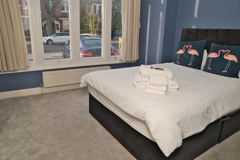 Stylish House in Ealing, Free Parking, Fast WiFi with Garden - Bed and Breakfast Ealing