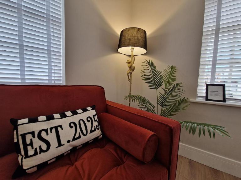 Central historic & stylish apartment with free parking - B&B Worcester