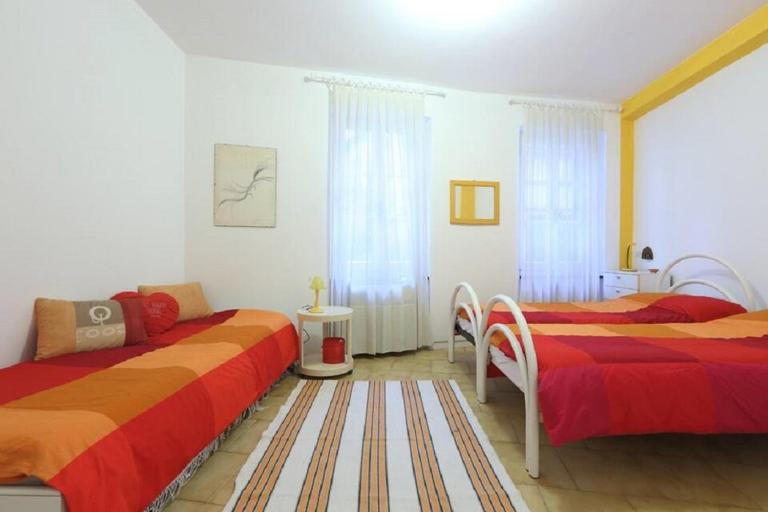 Basuetta Apt in historIcal center with AC - Chambres d'hôtes Monterosso al Mare