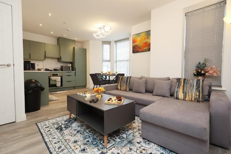 Newly Built Modern & Central 2-Bedroom & 2-Bathroom Apartment - Ferienwohnung Cardiff
