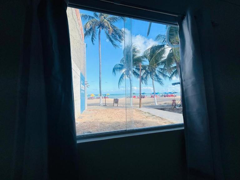 Flats Mar Sereno, Flat pé na areia na orla do centro de Japaratinga, Mais que hospedagem, uma experiência à beira-mar - B&B Japaratinga
