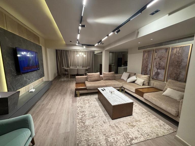 Luxury apartment 2BR Gardenia City - Ferienwohnung Kairo