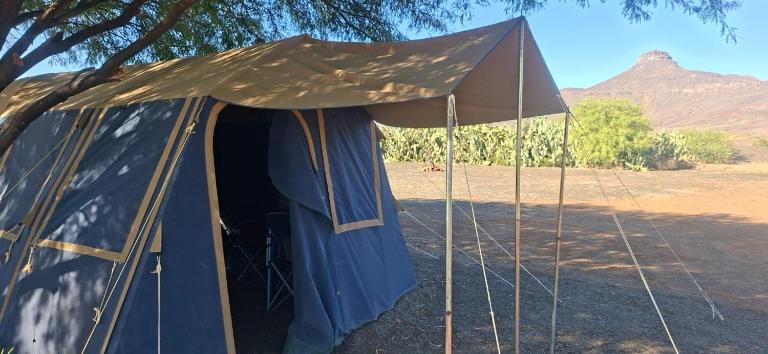 Kalkgat Avontuurplaas - Furnished Tent - Ferienwohnung Calvinia