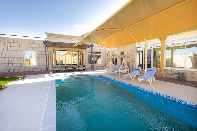 4BR Luxury villa with private pool and Majlis - B&B Ras al-Khaimah