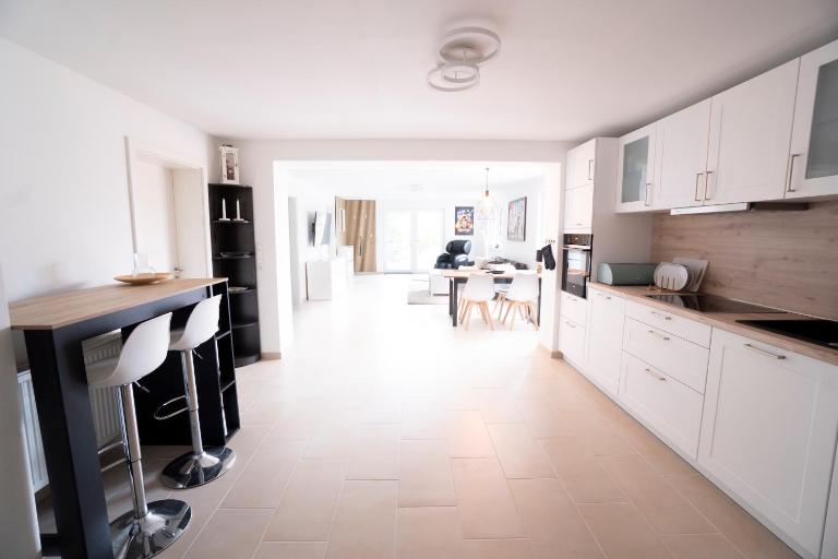 Ferienhaus nah der Ostsee, 110qm mit eigenem Garten - Chambres d'hôtes Scharbeutz