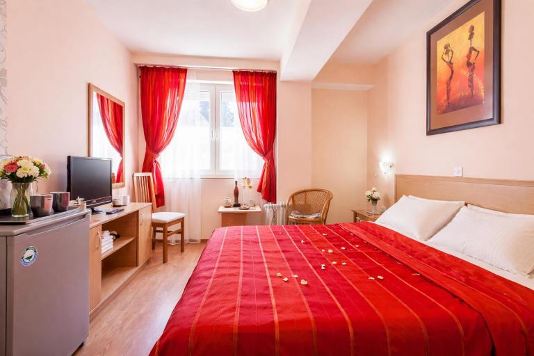 Apartments Kosta-The Lake Walk Central Apartment-free parking 1 - B&B Ocrida