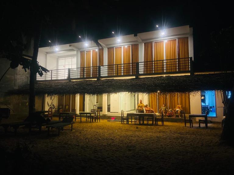Sunray Beach House - B&B Tangalle