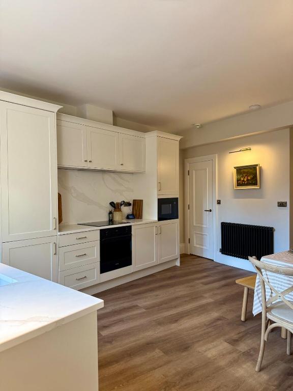 Spacious Luxury Apartment in the Heart of Shrewsbury Sleeps 6 - Ferienwohnung Shrewsbury