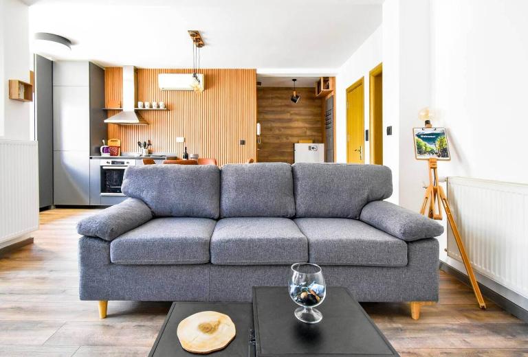 2 Apartments, 2 Parking - Sleeps 8 - Quiet Central - B&B Sofia
