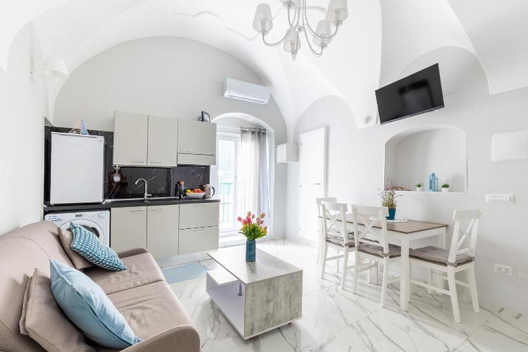 APARTAMENT CHIARA - accanto alle scale dell amore - Julia Vieste - Bed and Breakfast Vieste