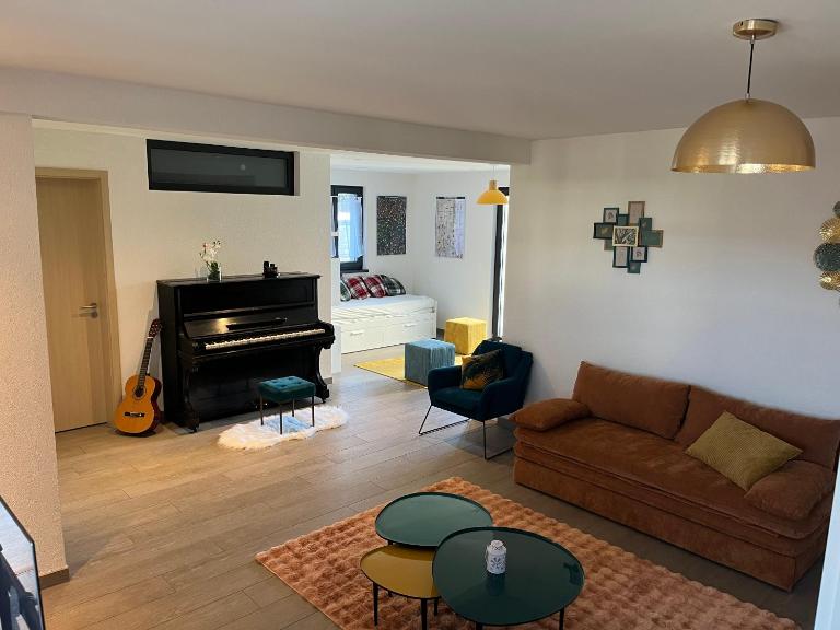 Suite moderne avec jacuzzi - B&B Basse-Nendaz