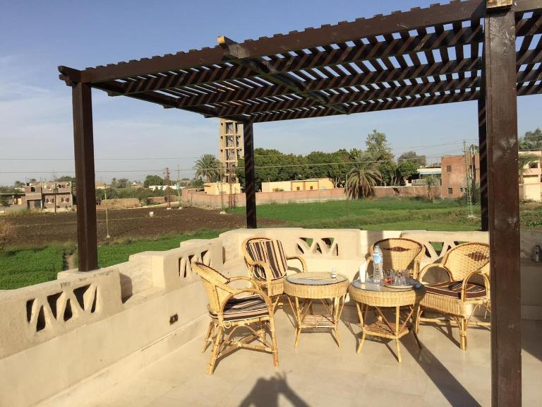 Yuhan's Bed & Breakfast - Chambres d'hôtes Al Karnak