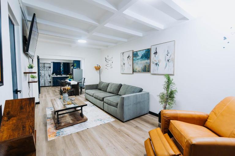 Aintree Bungalow - Ferienwohnung Portmore