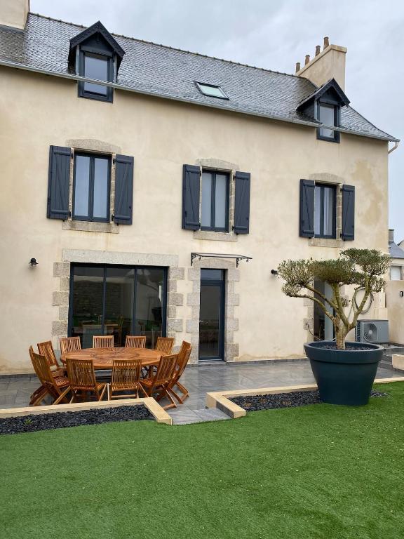 Grande maison à 400 m de la mer - B&B La Terre du Pont