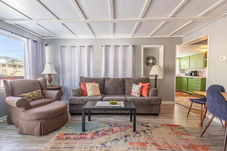 Rustic 2 Bedroom Boho Apartment - B&B Laramie