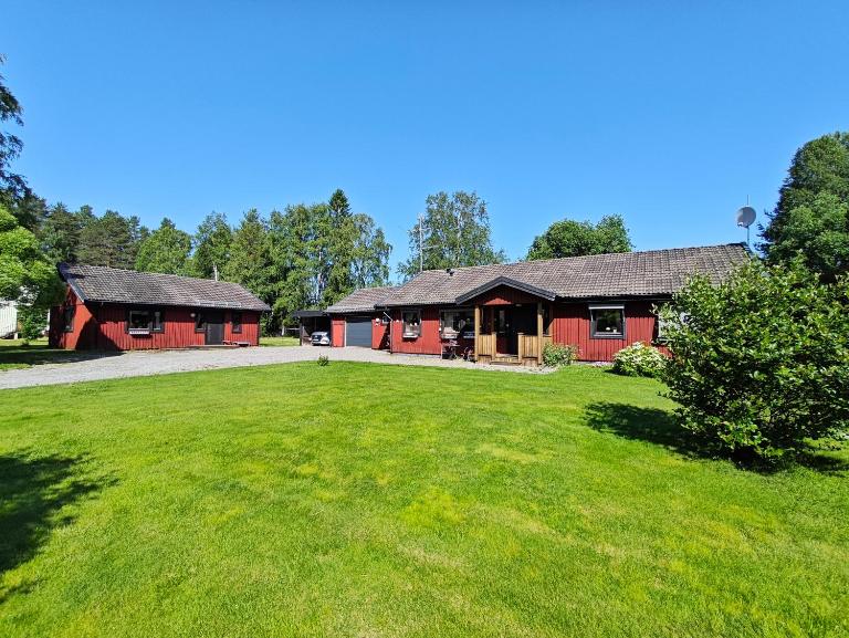 Spacious villa in idyllic fishing village, Sweden - Chambres d'hôtes Norrfors