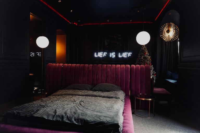 Kobilyanska Street Luxury Suites - Bed and Breakfast Tsjernivtsi