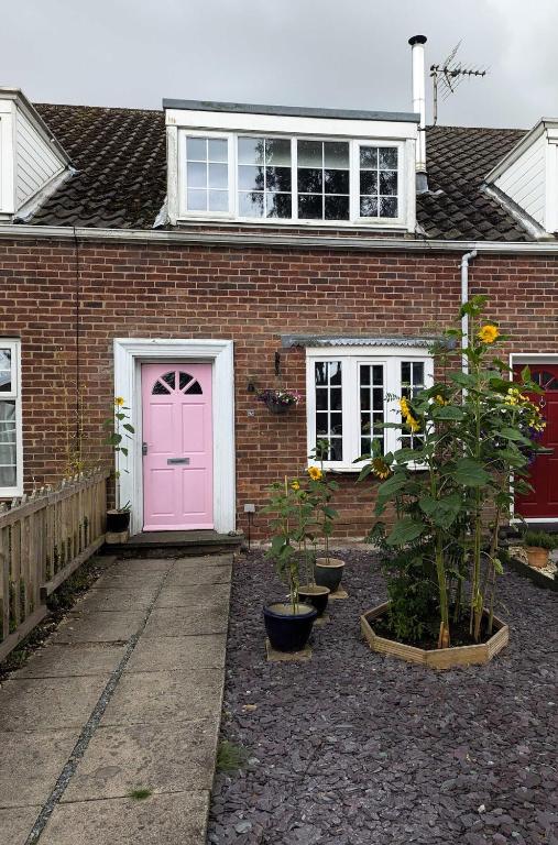 Pink Door Cottage - B&B Bubwith