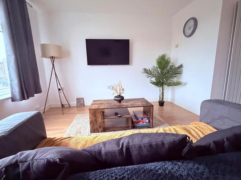 TLC Homes - B&B Luton
