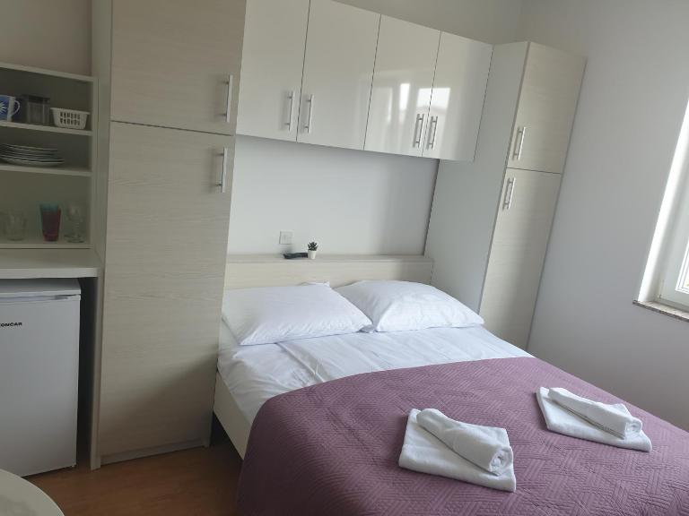 Soba brez balkona - B&B Stara Novalja