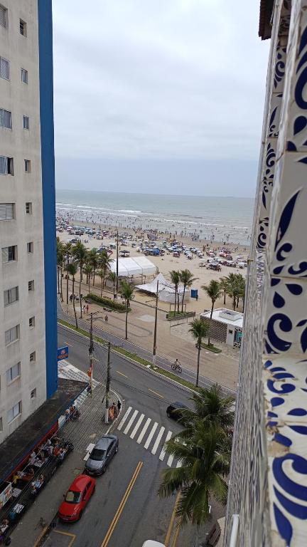 Apto completo,1 dorm, pé na areia na Cidade Praia Grande, praia mirim - B&B Praia Grande