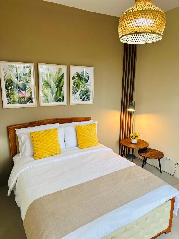 Cozy Camaya Coast Beach Villa with Roofdeck & FUN - B&B Mariveles