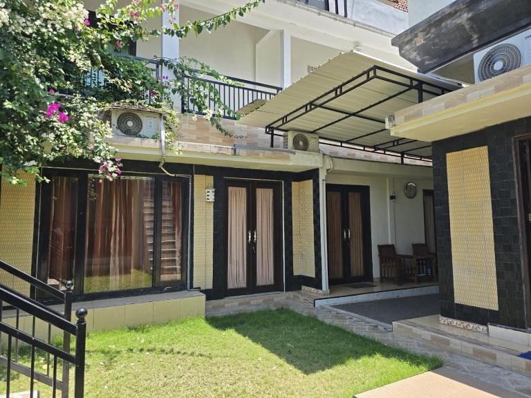 Keramas Selukat Guest House - B&B Curahmas